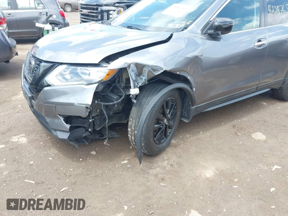 2018 Nissan Rogue SV z VIN 5N1AT2MV3JC720403, wystawiony jako IAAI lot #42287651 z przebiegiem 94 156 mil mil oraz . Historia ofert i sprzedaży dostępna na DreamBid. Obrazek 6.