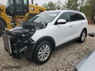 2017 Kia Sorento LX V6 with VIN 5XYPG4A50HG247469, listed as a Copart auction lot 39062484 with 84,811 mi miles and Clean Title. Bid and sale history available at carsss.com. Image 1.