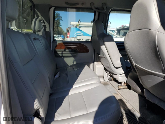 2004 Ford Super Duty F-350 SRW XL with VIN 1FTSW31PX4ED43363, listed as a Copart auction lot 48063565 with 0 mi miles and Salvage Title. Bid and sale history available at carsss.com. Image 10.
