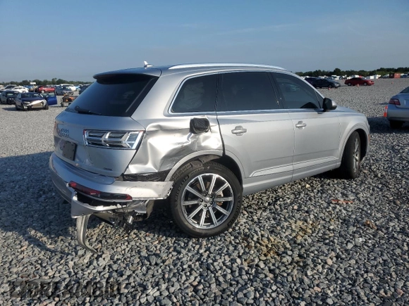 2019 Audi Q7 Premium Plus with VIN WA1LAAF73KD037473, listed as a Copart auction lot 58695665 with 33,707 mi miles and Non repairable. Bid and sale history available at DreamBid. Image 3.