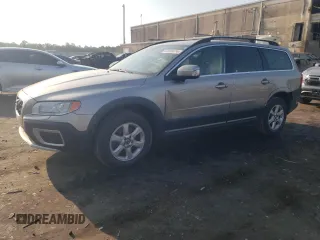 2013 Volvo XC70 3.2L with VIN YV4952BL8D1158854, listed as a Copart auction lot 67446474 with 180,013 mi miles and Salvage Title. Bid and sale history available at DreamBid. Image 1.
