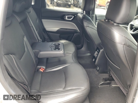 2025 Jeep Compass Limited z VIN 3C4NJDCN5ST525403, wystawiony jako Copart lot #64829565 z przebiegiem 7 790 mil mil oraz Czysty tytuł • Clean title. Historia ofert i sprzedaży dostępna na DreamBid. Obrazek 10.