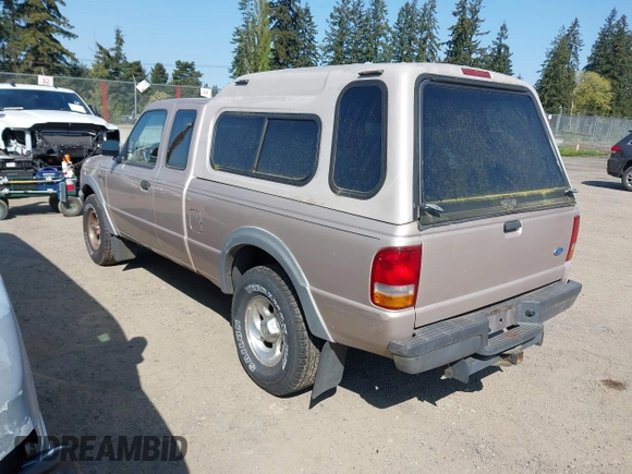 1997 Ford Ranger XLT with VIN 1FTCR15X0VPA25106, listed as a IAAI auction lot 42061204 with 173,022 mi miles. Bid and sale history available at carsss.com. Image 3.