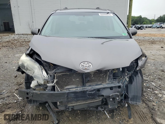2015 Toyota Sienna XLE with VIN 5TDYK3DC7FS647939, listed as a Copart auction lot 60900055 with 249,551 mi miles and Clean title. Bid and sale history available at DreamBid. Image 5.