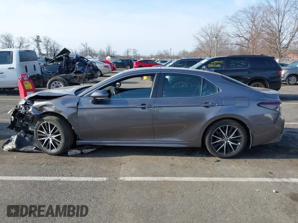 2023 Toyota Camry SE z VIN 4T1G11BK7PU077382, wystawiony jako IAAI lot #41785765 z przebiegiem 34 953 mil mil oraz . Historia ofert i sprzedaży dostępna na DreamBid. Obrazek 14.
