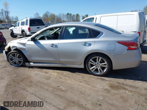 2013 Nissan Altima SV with VIN 1N4BL3AP0DN525913, listed as a IAAI auction lot 41893511 with 132,166 mi miles and . Bid and sale history available at DreamBid. Image 14.