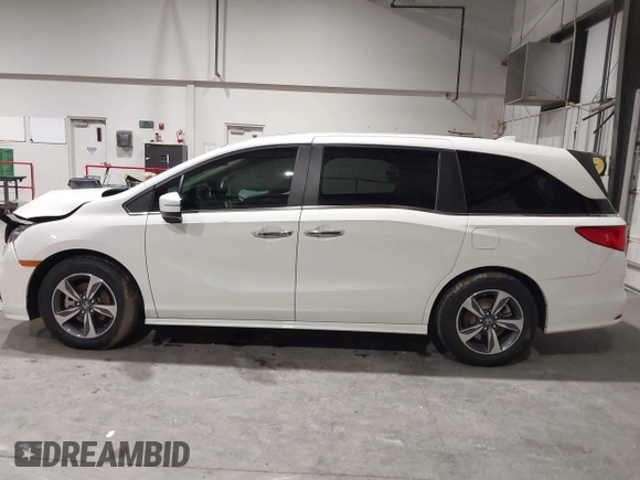 2019 Honda Odyssey Touring with VIN 5FNRL6H83KB051363, listed as a IAAI auction lot 41173587 with 88,512 mi miles. Bid and sale history available at carsss.com. Image 13.