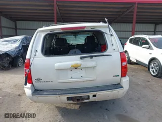 2012 Chevrolet Suburban LTZ with VIN 1GNSKKE71CR251475, listed as a IAAI auction lot 41276204 with 241,316 mi miles. Bid and sale history available at carsss.com. Image 16.