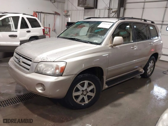 2005 Toyota Highlander with VIN JTEGP21AX50066684, listed as a IAAI auction lot 41811303 with 188,714 mi miles. Bid and sale history available at carsss.com. Image 2.