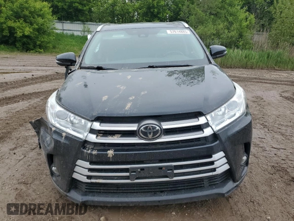 2017 Toyota Highlander XLE with VIN 5TDJZRFH0HS461378, listed as a Copart auction lot 57614885 with 69,240 mi miles and Salvage title. Bid and sale history available at DreamBid. Image 5.