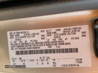 2017 Ford F-250 Lariat z VIN 1FT7W2BTXHEC94053, wystawiony jako Copart lot #61049155 z przebiegiem 57 994 mil mil oraz Szkoda całkowita • Salvage title. Historia ofert i sprzedaży dostępna na DreamBid. Obrazek 12.