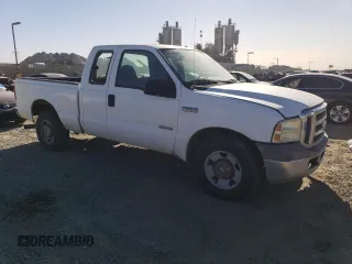 2005 Ford Super Duty F-250 XL with VIN 1FTSX20PX5EB73080, listed as a Copart auction lot 84086604 with 192,346 mi miles and Salvage Title. Bid and sale history available at carsss.com. Image 4.