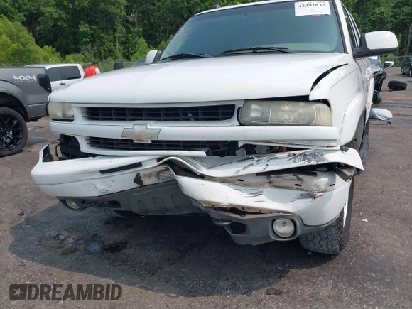 2005 Chevrolet Tahoe Z71 with VIN 1GNEC13T55R229552, listed as a IAAI auction lot 42391832 with 173,633 mi miles and . Bid and sale history available at DreamBid. Image 6.