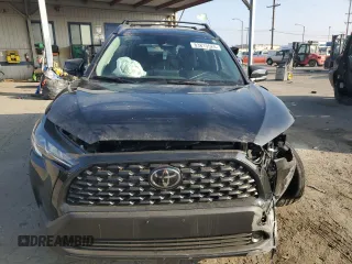 2024 Toyota Corolla Cross LE с VIN 7MUCAABG5RV105305, выставлен на аукционе Copart как лот 83815524 с пробегом 3 553 миль миль и Списание • Salvage title. История ставок и продаж доступна на DreamBid. Изображение 5.