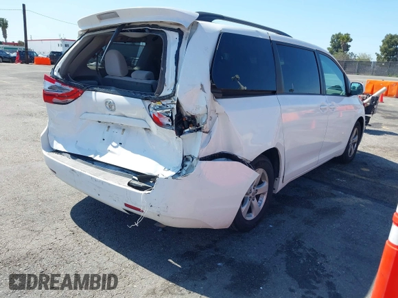 2016 Toyota Sienna LE AAS with VIN 5TDKK3DC6GS732942, listed as a IAAI auction lot 41841706 with 37,114 mi miles. Bid and sale history available at carsss.com. Image 4.