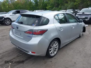 2013 Lexus CT 200h z VIN JTHKD5BH4D2165247, wystawiony jako IAAI lot #42191913 z przebiegiem 113 331 mil mil oraz . Historia ofert i sprzedaży dostępna na DreamBid. Obrazek 4.