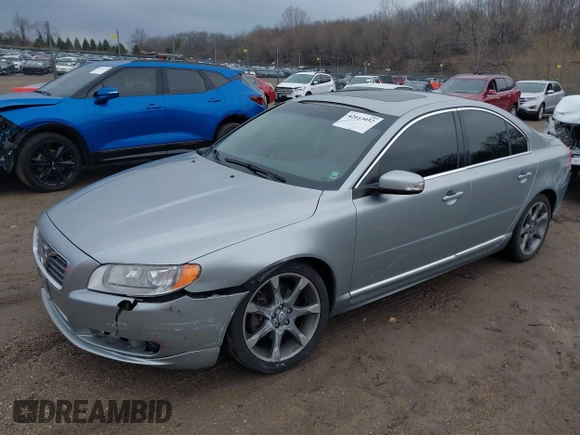 2011 Volvo S80 3.0L Turbo z VIN YV1902AH5B1148174, wystawiony jako IAAI lot #42013052 z przebiegiem 163 601 mil mil oraz . Historia ofert i sprzedaży dostępna na DreamBid. Obrazek 2.