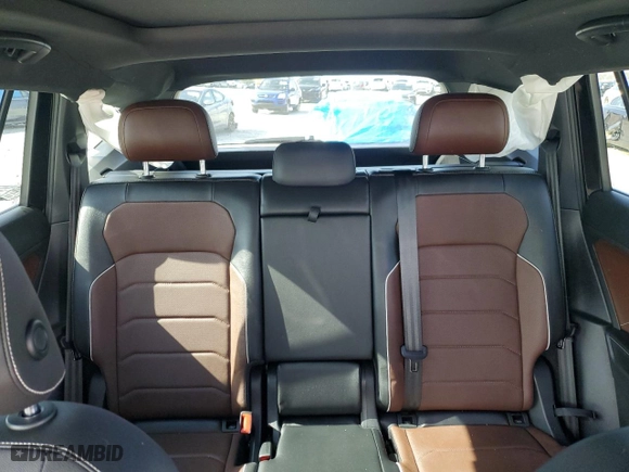 2022 Volkswagen Tiguan SEL R-Line with VIN 3VV4B7AX0NM065582, listed as a Copart auction lot 48826035 with 29,514 mi miles and Salvage Title. Bid and sale history available at carsss.com. Image 10.