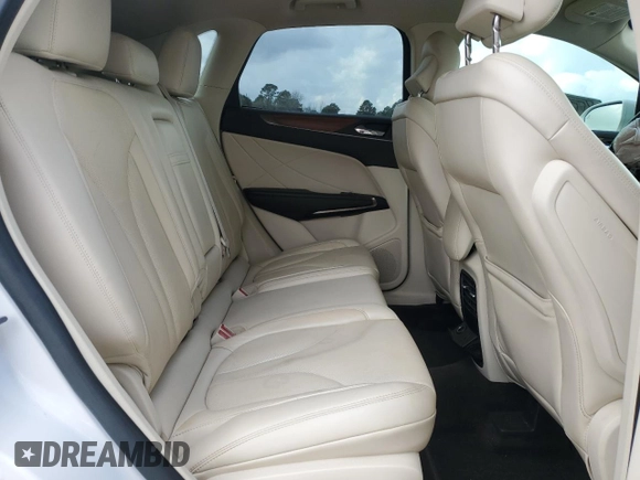 2016 Lincoln MKC Reserve with VIN 5LMCJ3D98GUJ04364, listed as a Copart auction lot 49130795 with 92,822 mi miles and Salvage title. Bid and sale history available at DreamBid. Image 11.