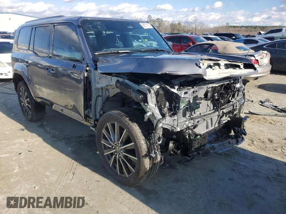 2024 Lexus GX 550 Luxury z VIN JTJVBCDXXR5000383, wystawiony jako Copart lot #85711724 z przebiegiem 440 mil mil oraz Szkoda całkowita • Salvage title. Historia ofert i sprzedaży dostępna na DreamBid. Obrazek 4.