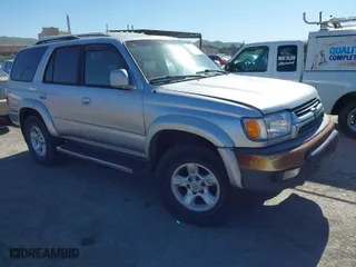 2001 Toyota 4Runner SR5 with VIN JT3HN86R010359850, listed as a IAAI auction lot 42053263 with 294,884 mi miles. Bid and sale history available at carsss.com. Image 1.