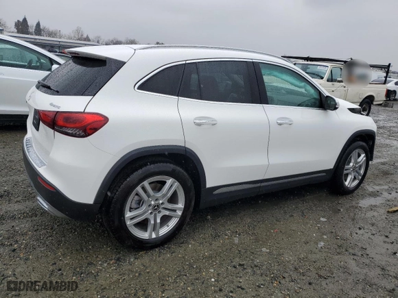 2023 Mercedes-Benz GLA with VIN W1N4N4HBXPJ492369, listed as a Copart auction lot 43422355 with 13,721 mi miles and Salvage Title. Bid and sale history available at carsss.com. Image 3.