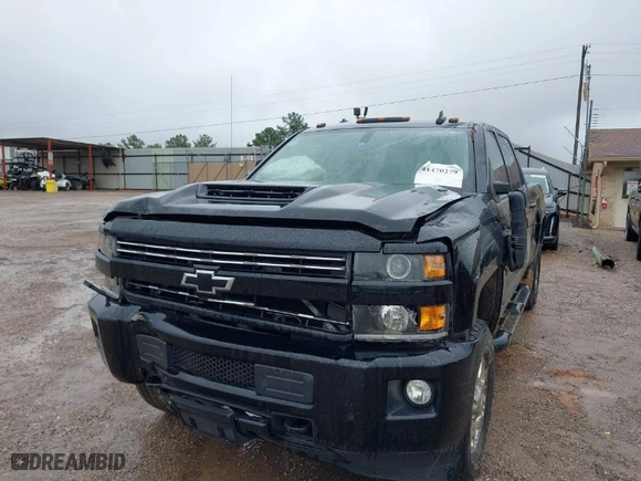 2017 Chevrolet Silverado 2500HD LT with VIN 1GC1KVEY9HF111035, listed as a IAAI auction lot 41470279 with 155,494 mi miles. Bid and sale history available at carsss.com. Image 6.