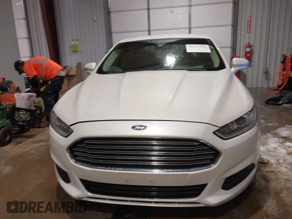 2015 Ford Fusion SE with VIN 1FA6P0HDXF5103537, listed as a IAAI auction lot 41241939 with 147,059 mi miles. Bid and sale history available at carsss.com. Image 13.