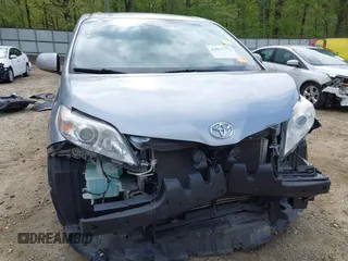 2017 Toyota Sienna XLE Auto Access Seat with VIN 5TDYZ3DC0HS845616, listed as a IAAI auction lot 42027773 with 89,108 mi miles and . Bid and sale history available at DreamBid. Image 6.