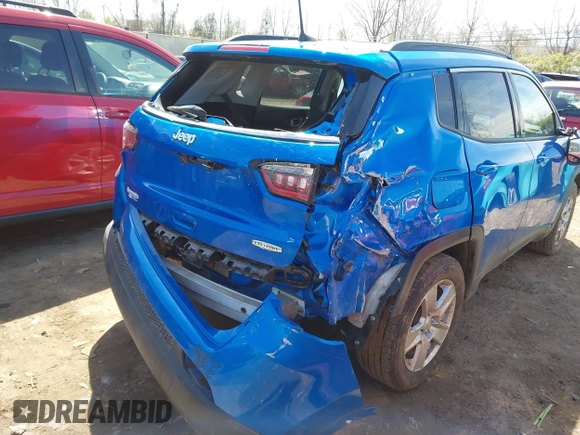 2022 Jeep Compass Latitude with VIN 3C4NJCBB9NT214210, listed as a IAAI auction lot 42039517 with 25,062 mi miles and . Bid and sale history available at carsss.com. Image 6.