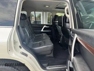 2016 Toyota Land Cruiser z VIN JTMCY7AJ4G4037285, wystawiony jako Copart lot #55363515 z przebiegiem 195 028 mil mil oraz Czysty tytuł • Clean title. Historia ofert i sprzedaży dostępna na DreamBid. Obrazek 6.