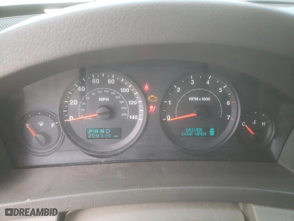 2005 Jeep Grand Cherokee Laredo with VIN 1J4HR48N25C564751, listed as a Copart auction lot 47498265 with 208,719 mi miles and Salvage Title. Bid and sale history available at carsss.com. Image 9.