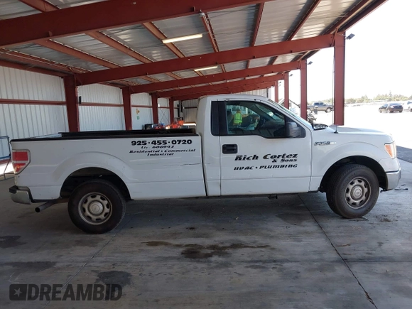 2013 Ford F-150 XL z VIN 1FTNF1CF2DKE46719, wystawiony jako IAAI lot #42865368 z przebiegiem 358 593 mil mil oraz . Historia ofert i sprzedaży dostępna na DreamBid. Obrazek 13.