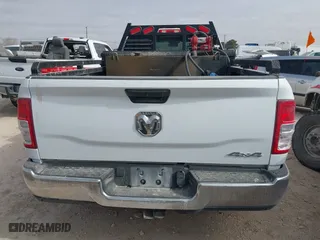 2022 Ram 2500 Tradesman with VIN 3C6UR5HL5NG155348, listed as a IAAI auction lot 41558324 with 118,500 mi miles. Bid and sale history available at carsss.com. Image 16.