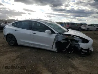 2022 Tesla Model 3 Long Range with VIN 5YJ3E1EB9NF207364, listed as a Copart auction lot 47368135 with 44,640 mi miles and Salvage Title. Bid and sale history available at DreamBid. Image 4.