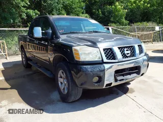 2004 Nissan Titan LE z VIN 1N6AA07A94N581035, wystawiony jako IAAI lot #42220213 z przebiegiem 283 236 mil mil oraz . Historia ofert i sprzedaży dostępna na DreamBid. Obrazek 1.