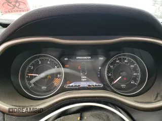 2014 Jeep Cherokee Limited with VIN 1C4PJLDB4EW162131, listed as a Copart auction lot 49656355 with 96,264 mi miles and Clean title. Bid and sale history available at DreamBid. Image 9.