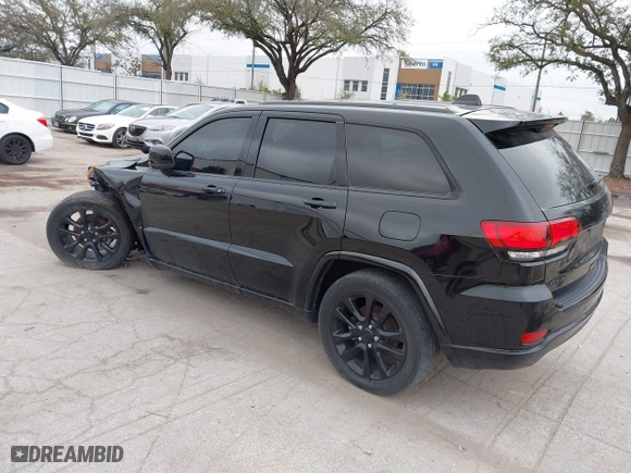 2018 Jeep Grand Cherokee Laredo E with VIN 1C4RJFAG7JC312948, listed as a IAAI auction lot 41624027 with 116,763 mi miles. Bid and sale history available at carsss.com. Image 3.