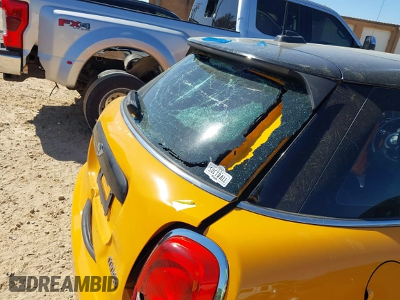 2016 MINI Hardtop 4 Door with VIN WMWXU1C58G2D08712, listed as a IAAI auction lot 42038278 with 96,874 mi miles and . Bid and sale history available at DreamBid. Image 6.