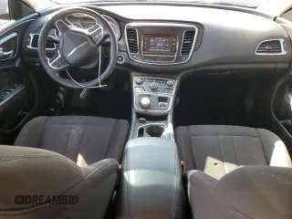 2015 Chrysler 200 Limited z VIN 1C3CCCAB6FN680234, wystawiony jako Copart lot #46228605 z przebiegiem 280 714 mil mil oraz Szkoda całkowita • Salvage title. Historia ofert i sprzedaży dostępna na DreamBid. Obrazek 8.