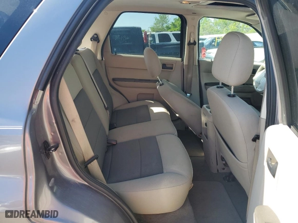 2008 Ford Escape XLT with VIN 1FMCU031X8KA77833, listed as a Copart auction lot 52677714 with 218,934 mi miles and Non Repairable. Bid and sale history available at carsss.com. Image 11.