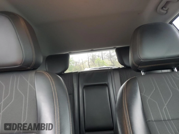 2021 Chevrolet Trax LT z VIN KL7CJLSM4MB365607, wystawiony jako Copart lot #57070515 z przebiegiem 67 813 mil mil oraz Szkoda całkowita • Salvage title. Historia ofert i sprzedaży dostępna na DreamBid. Obrazek 10.
