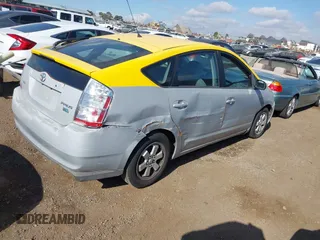 2009 Toyota Prius with VIN JTDKB20U497841633, listed as a IAAI auction lot 41370371 with 194,593 mi miles. Bid and sale history available at carsss.com. Image 4.