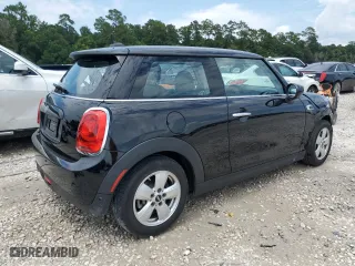2021 MINI Hardtop 2 Door Cooper with VIN WMWXR3C08M2N83670, listed as a Copart auction lot 58847394 with 25,844 mi miles and Clean Title. Bid and sale history available at carsss.com. Image 3.