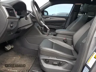 2020 Volkswagen Atlas SEL R-Line with VIN 1V2RE2CA6LC218759, listed as a Copart auction lot 88995435 with 61,609 mi miles and Salvage title. Bid and sale history available at DreamBid. Image 7.