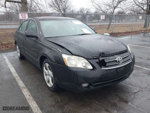 2007 Toyota Avalon XL with VIN 4T1BK36B67U225972, listed as a IAAI auction lot 41475853 with 206,261 mi miles. Bid and sale history available at carsss.com. Image 1.