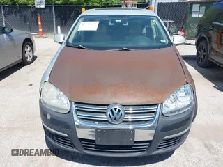 2010 Volkswagen Jetta Limited Edition with VIN 3VWRX7AJXAM044179, listed as a IAAI auction lot 42197314 with 195,146 mi miles and . Bid and sale history available at DreamBid. Image 6.