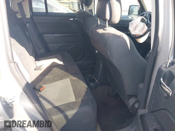 2016 Jeep Patriot Latitude with VIN 1C4NJRFB2GD714425, listed as a IAAI auction lot 42258753 with 119,655 mi miles and . Bid and sale history available at DreamBid. Image 8.