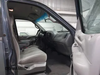 2000 Ford Expedition XLT with VIN 1FMRU1668YLB76006, listed as a IAAI auction lot 41621842 with 153,040 mi miles and . Bid and sale history available at DreamBid. Image 5.