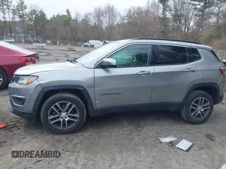 2018 Jeep Compass Altitude with VIN 3C4NJDBB1JT435428, listed as a IAAI auction lot 42050993 with 114,328 mi miles and . Bid and sale history available at DreamBid. Image 14.